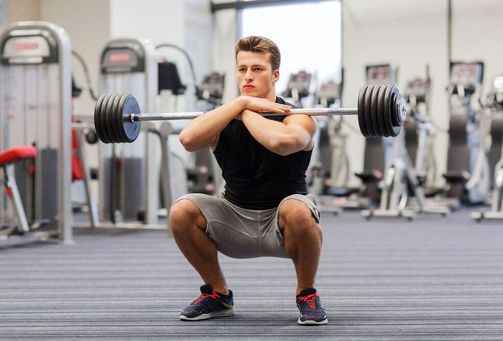 Hacer ejercicio en el gimnasio puede ayudar a mejorar el rendimiento masculino